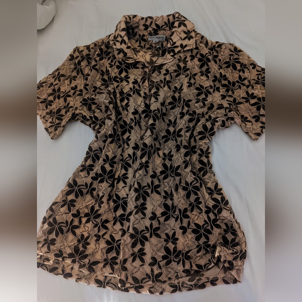 Vintage Floral Embroidery & Eyelet Applique Buttonup Shirt